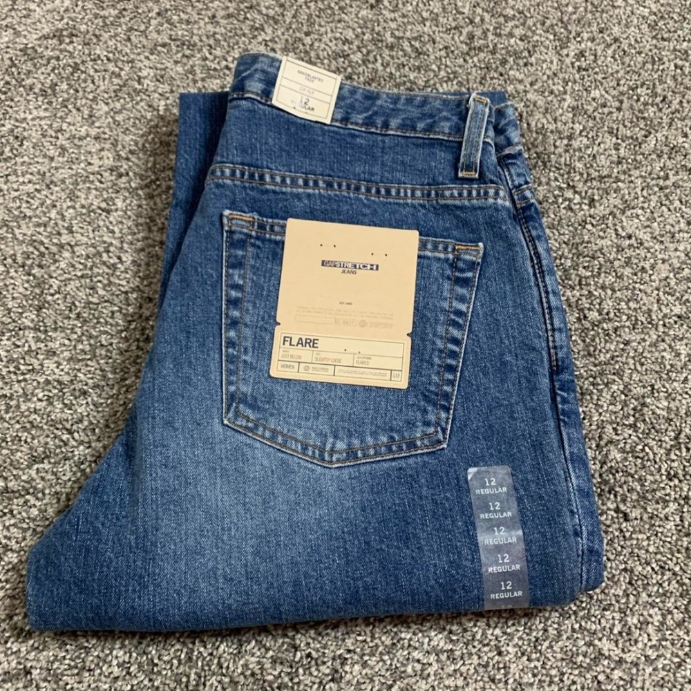 NWT Gap Stretch Flare Jeans